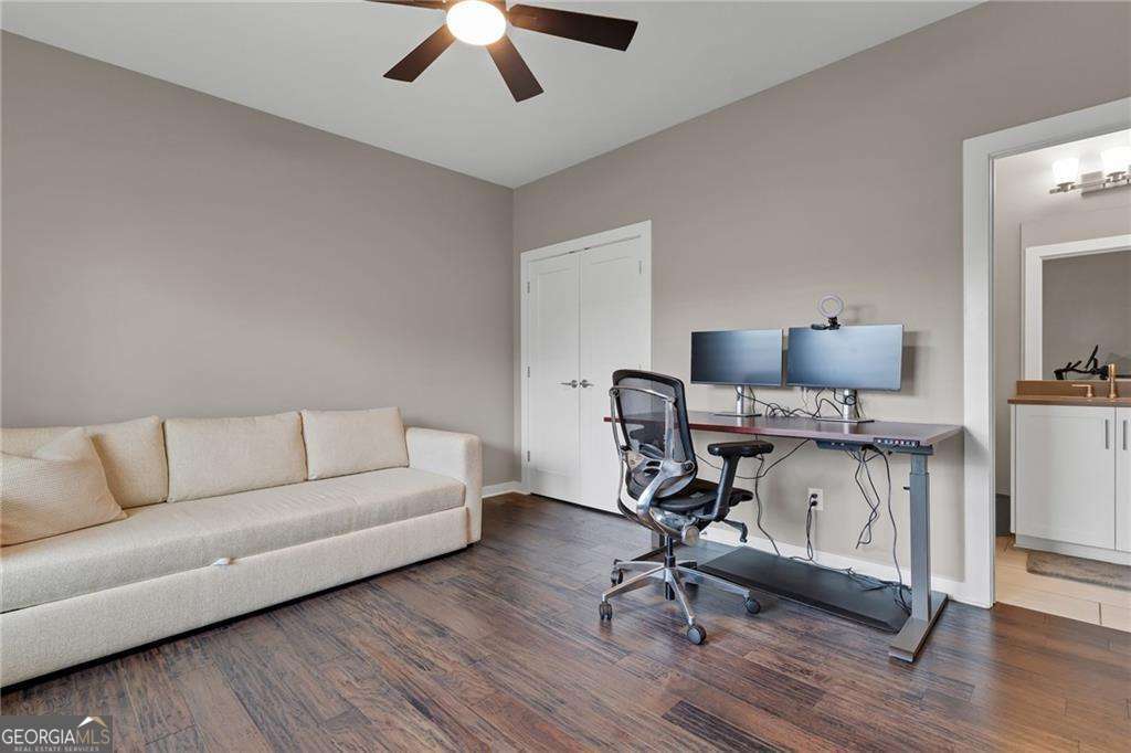215 Arizona Avenue NE # 2