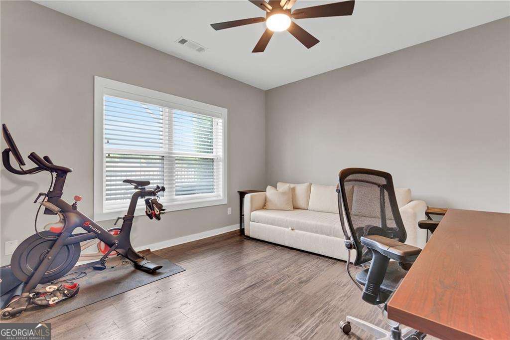 215 Arizona Avenue NE # 2