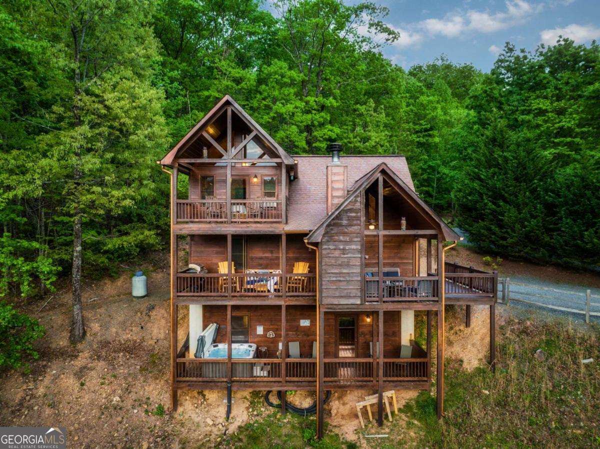 273 Deer Crest Heights