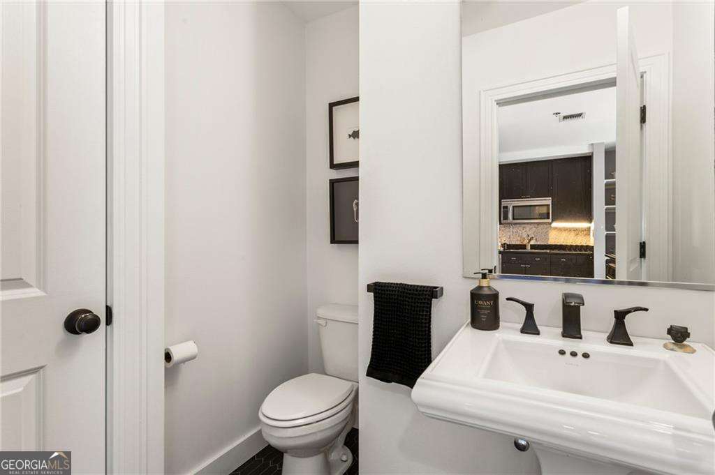 57 Forsyth Street NW # 5F