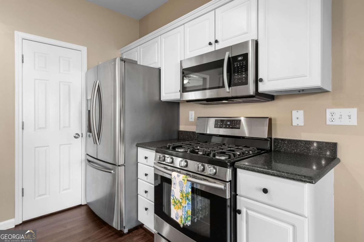 3102 Ballet Court SE