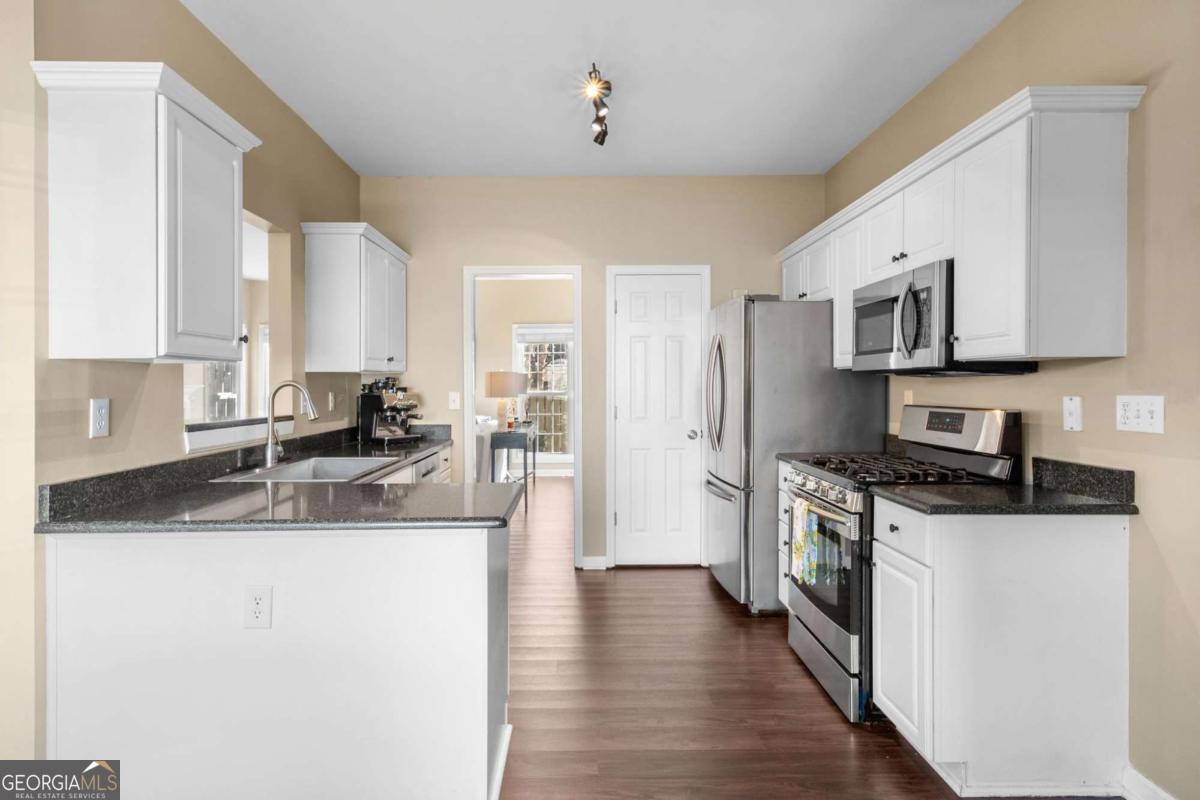 3102 Ballet Court SE