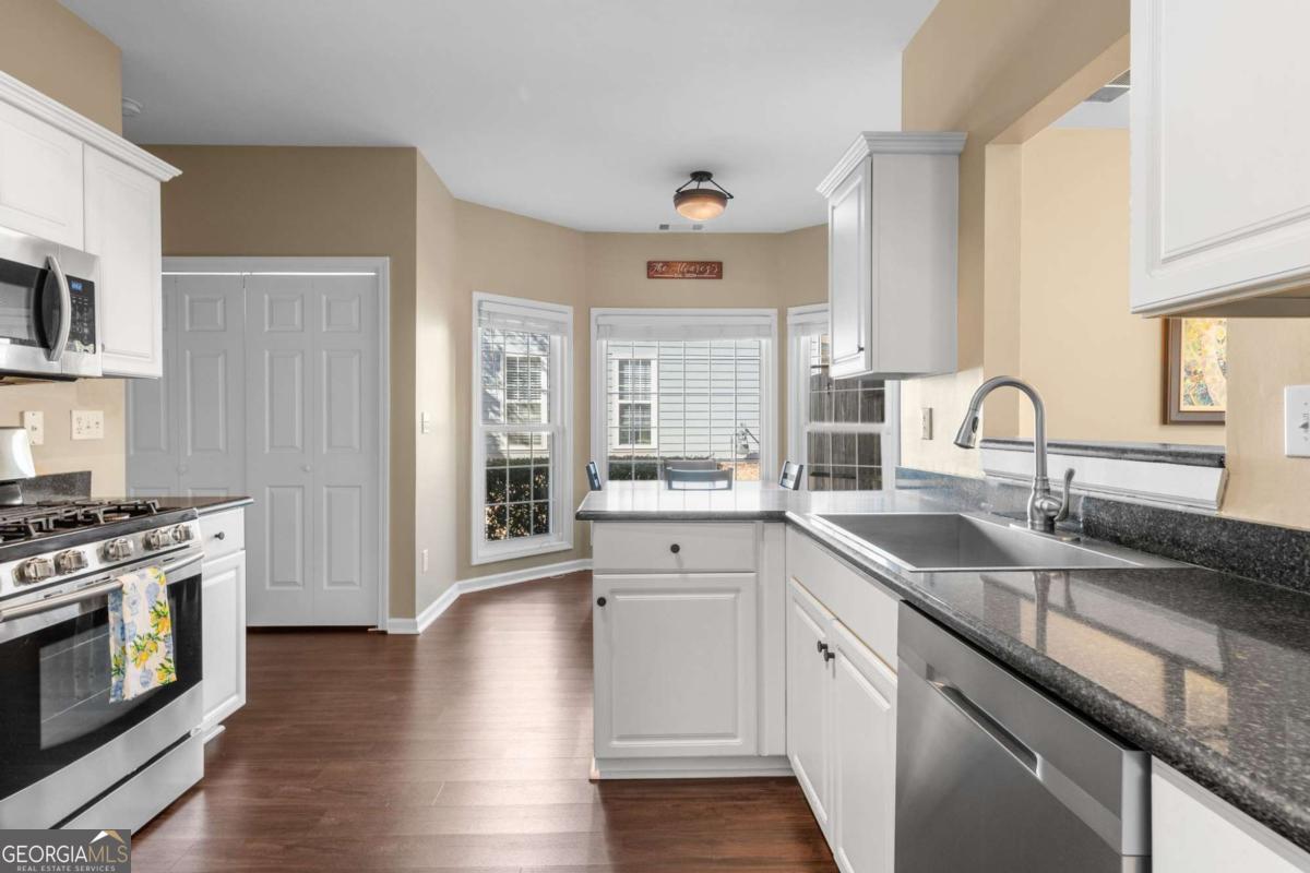 3102 Ballet Court SE