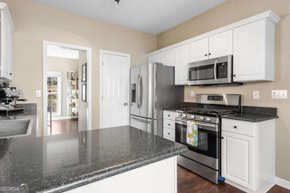 3102 Ballet Court SE