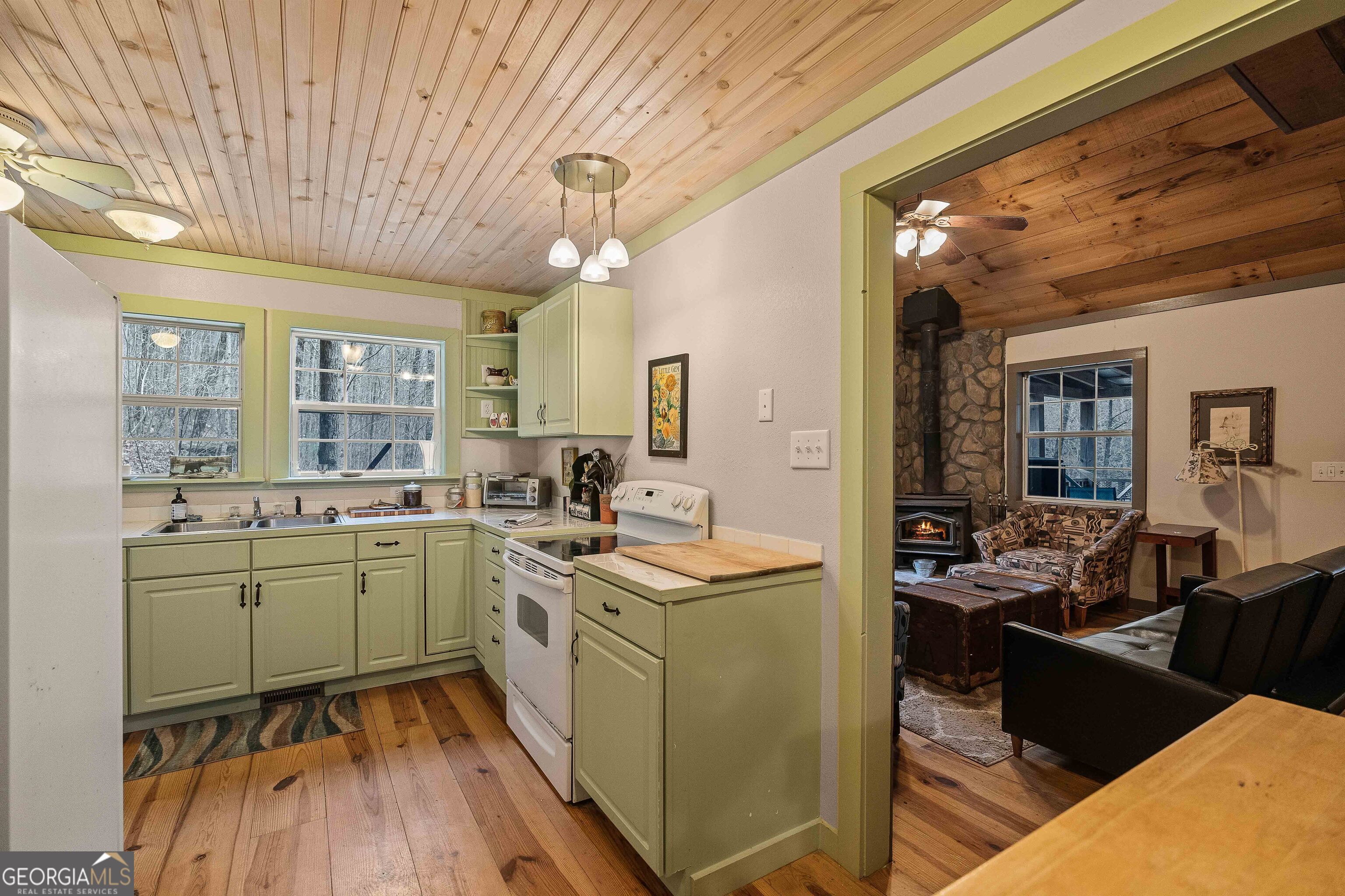 523 Rainbow Creek Road
