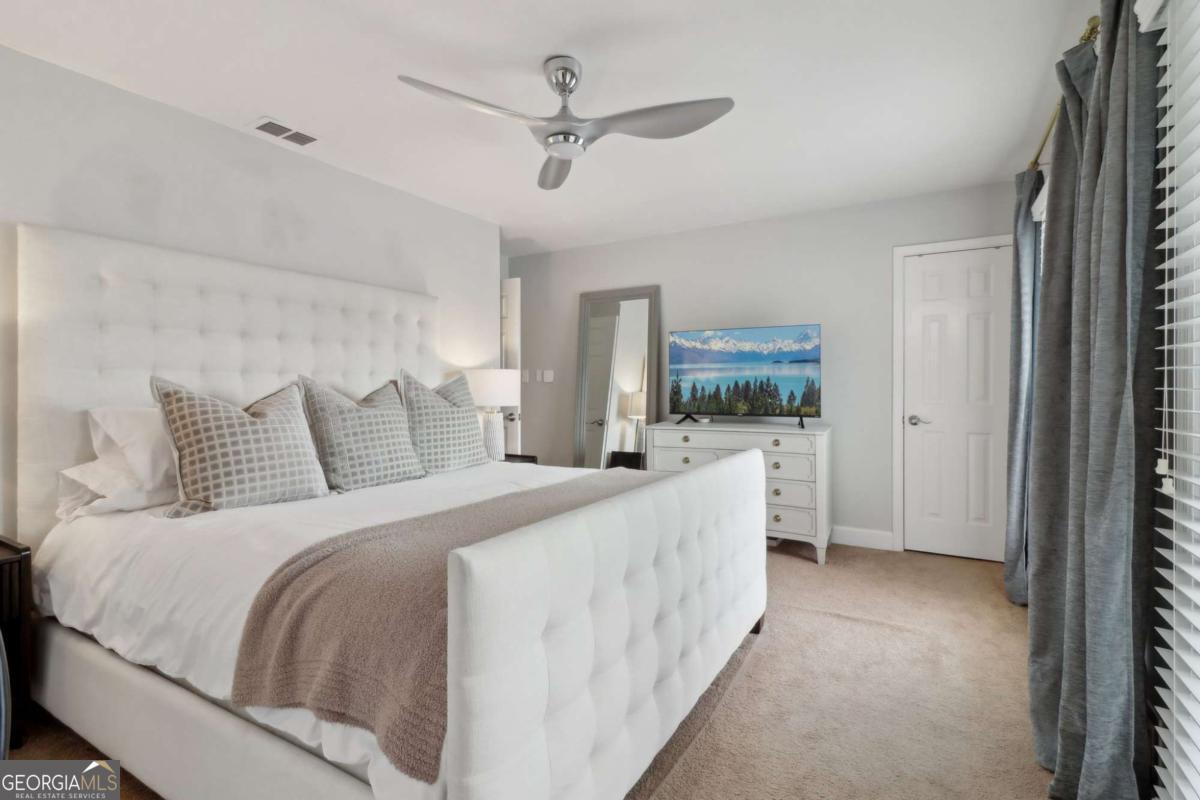 4988 Meadow Lane