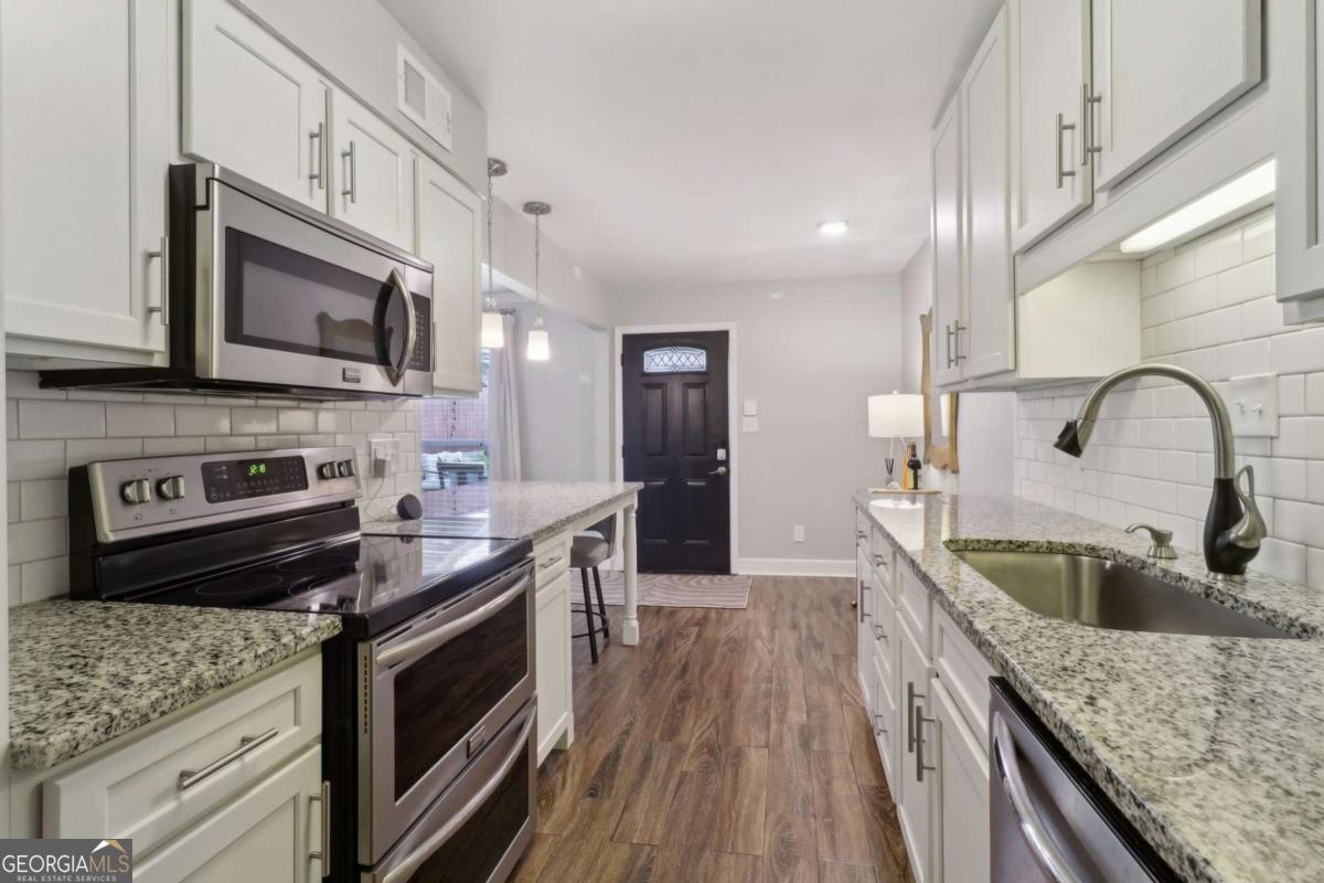 4988 Meadow Lane