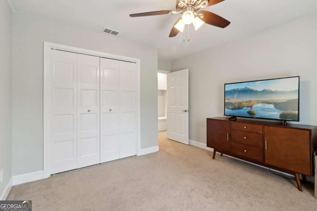 4988 Meadow Lane