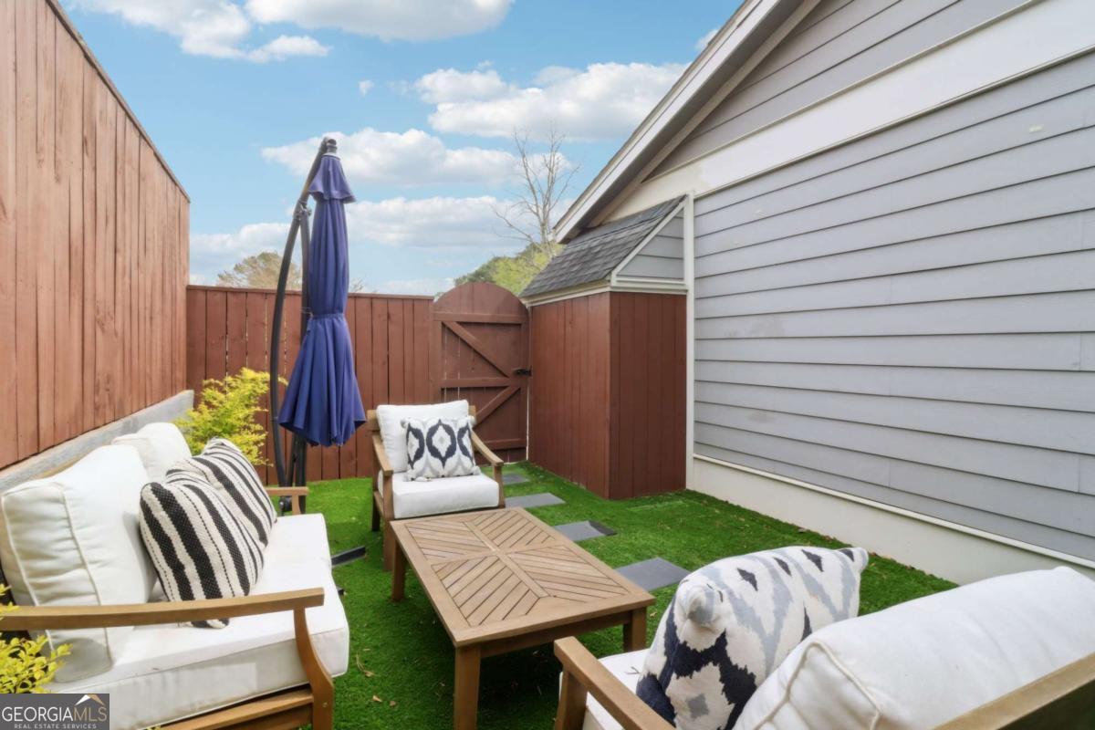 4988 Meadow Lane