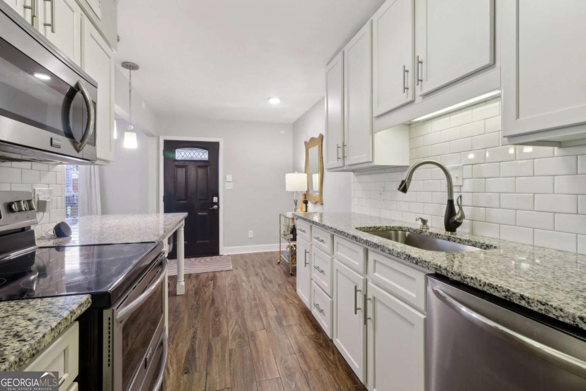 4988 Meadow Lane