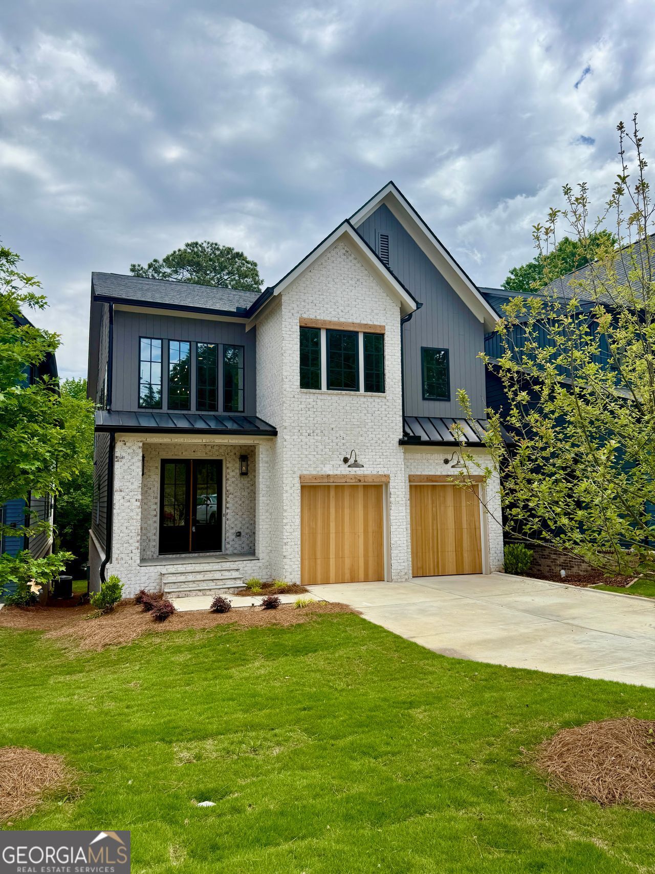 2583 Apple Valley Road