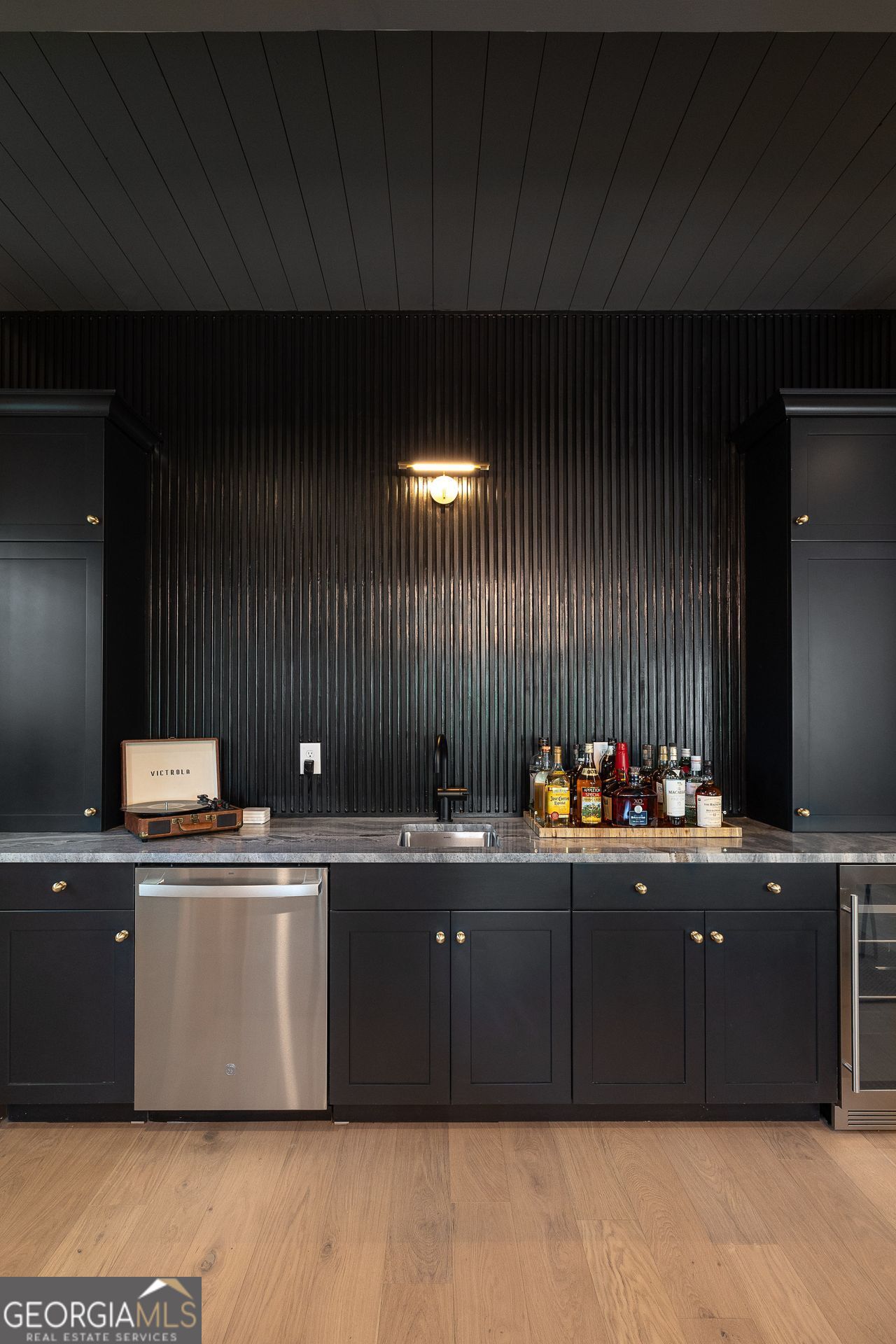 2583 Apple Valley Road