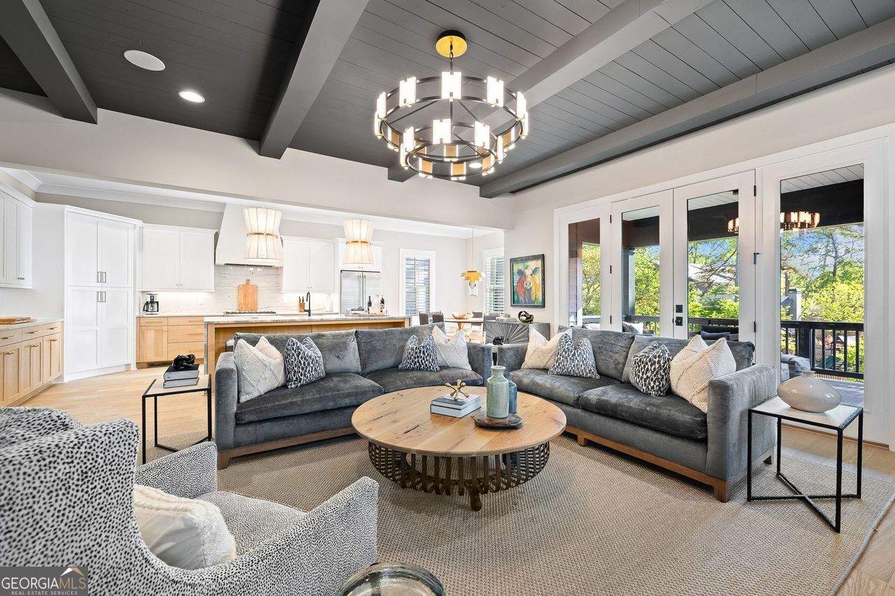2583 Apple Valley Road