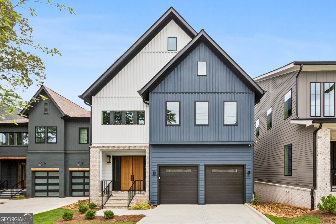 2587 Apple Valley Road