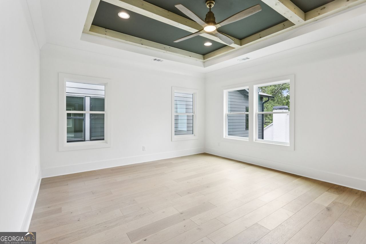 2587 Apple Valley Road