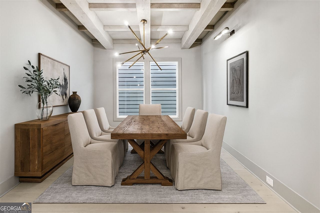 2587 Apple Valley Road