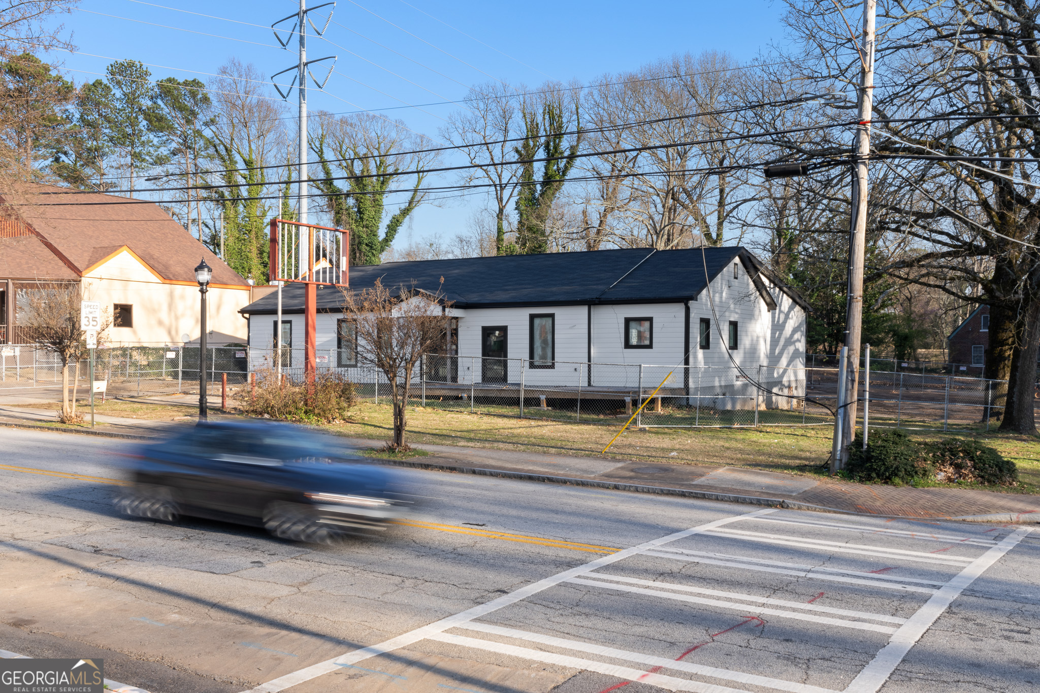 2358 Cascade Road SW