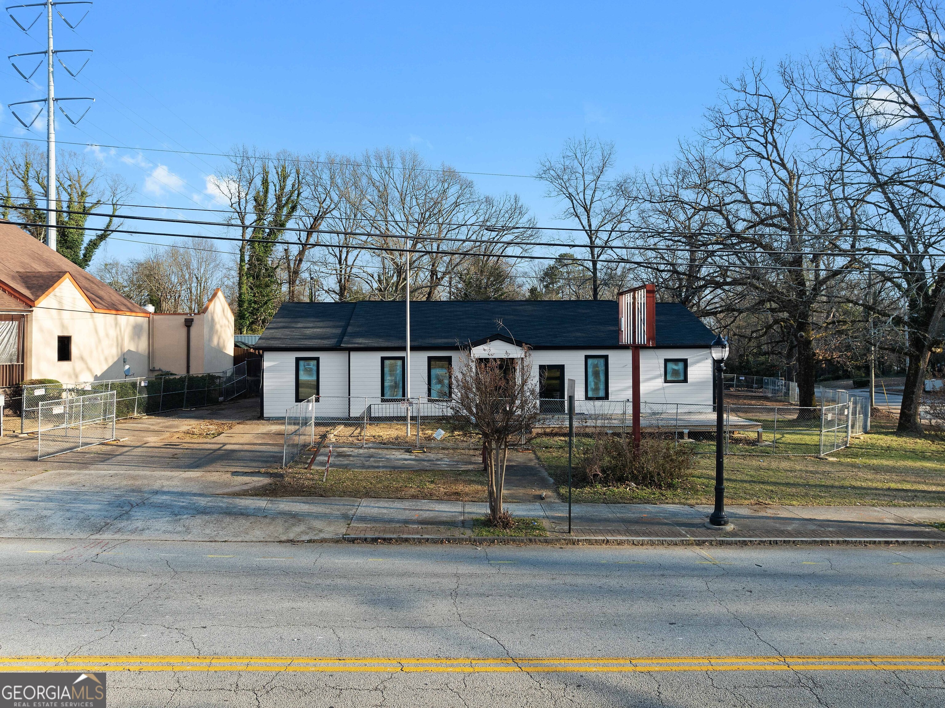 2358 Cascade Road SW