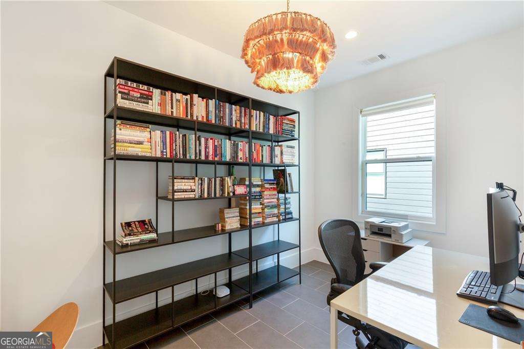 1299 Sunland Drive NE