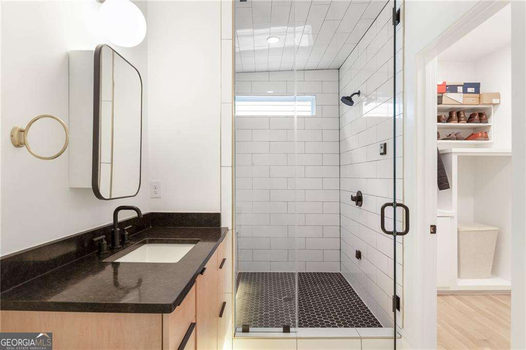 1299 Sunland Drive NE