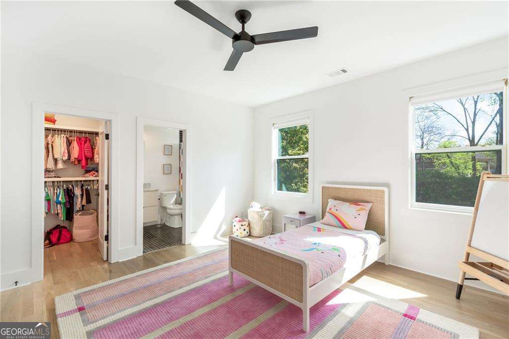 1299 Sunland Drive NE