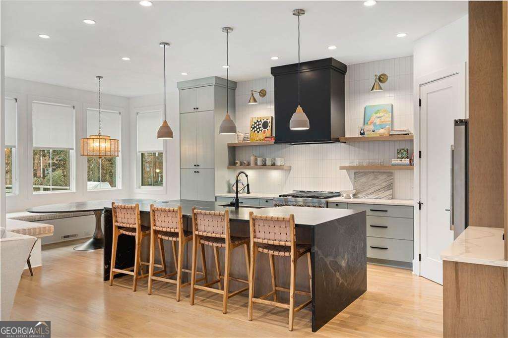 1299 Sunland Drive NE