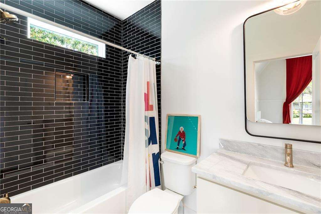 1299 Sunland Drive NE