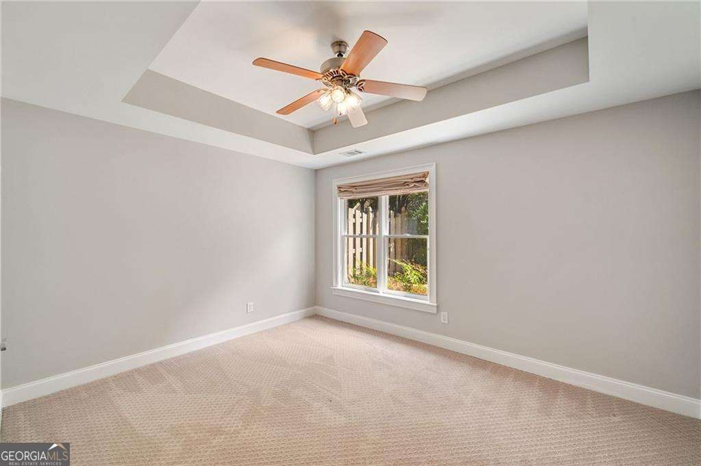 1662 Hartford Glen NE