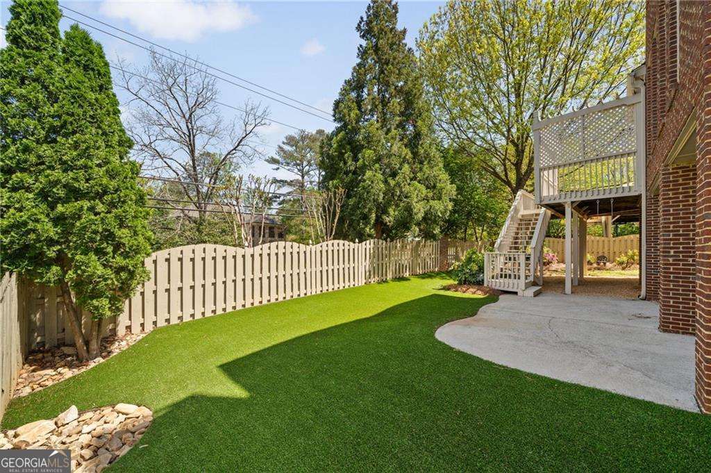 1662 Hartford Glen NE