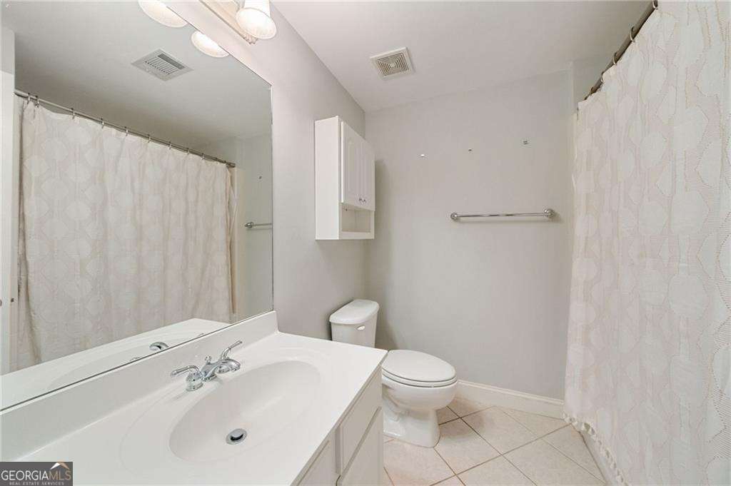 1662 Hartford Glen NE