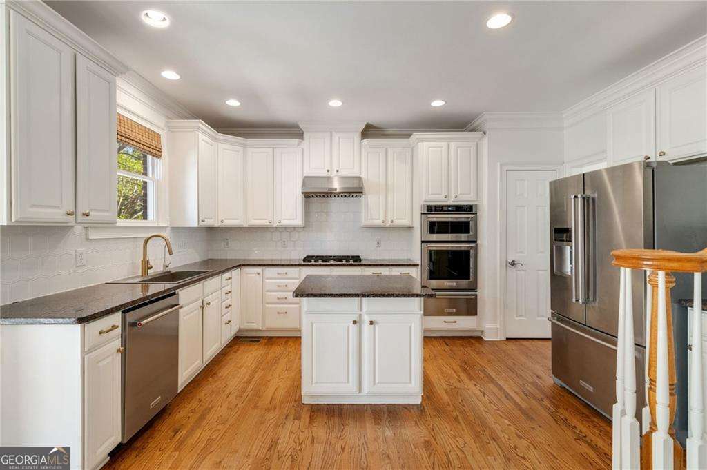 1662 Hartford Glen NE