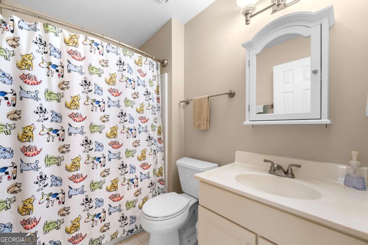 877 Ashwood Walk