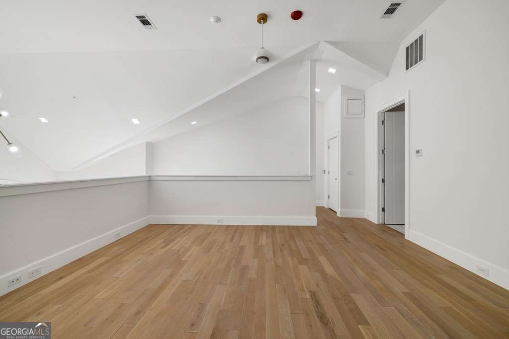 1281 #4 E Main Street