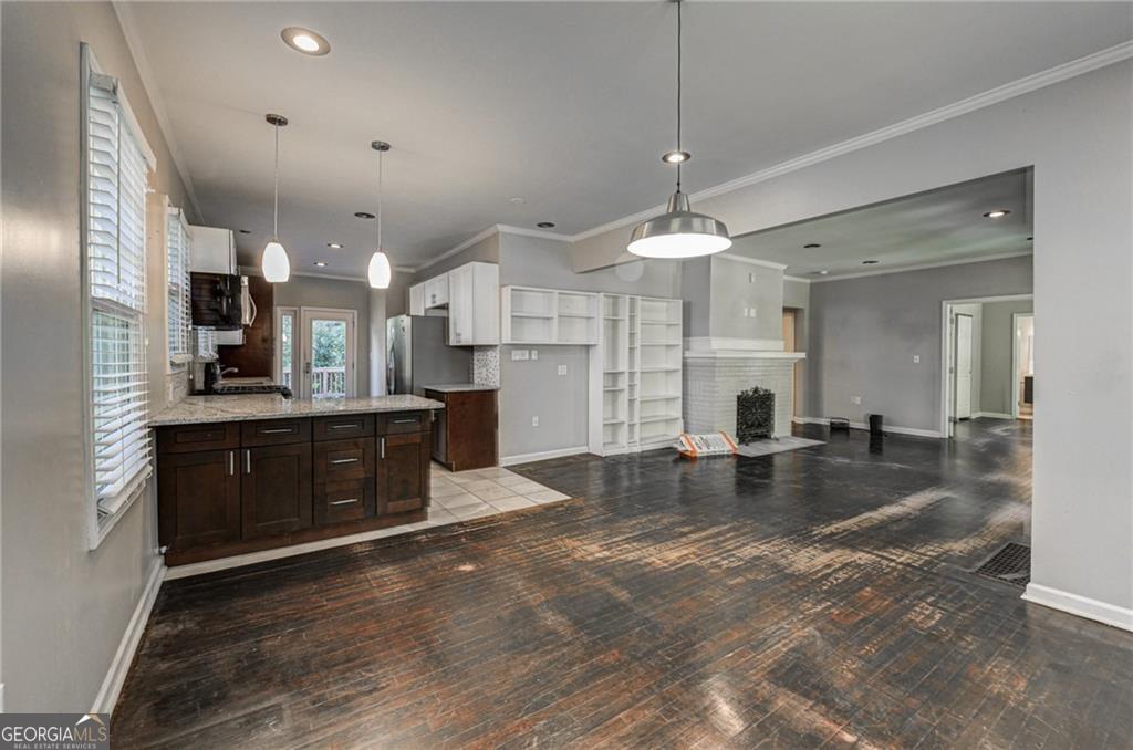 483 Burlington Road NE