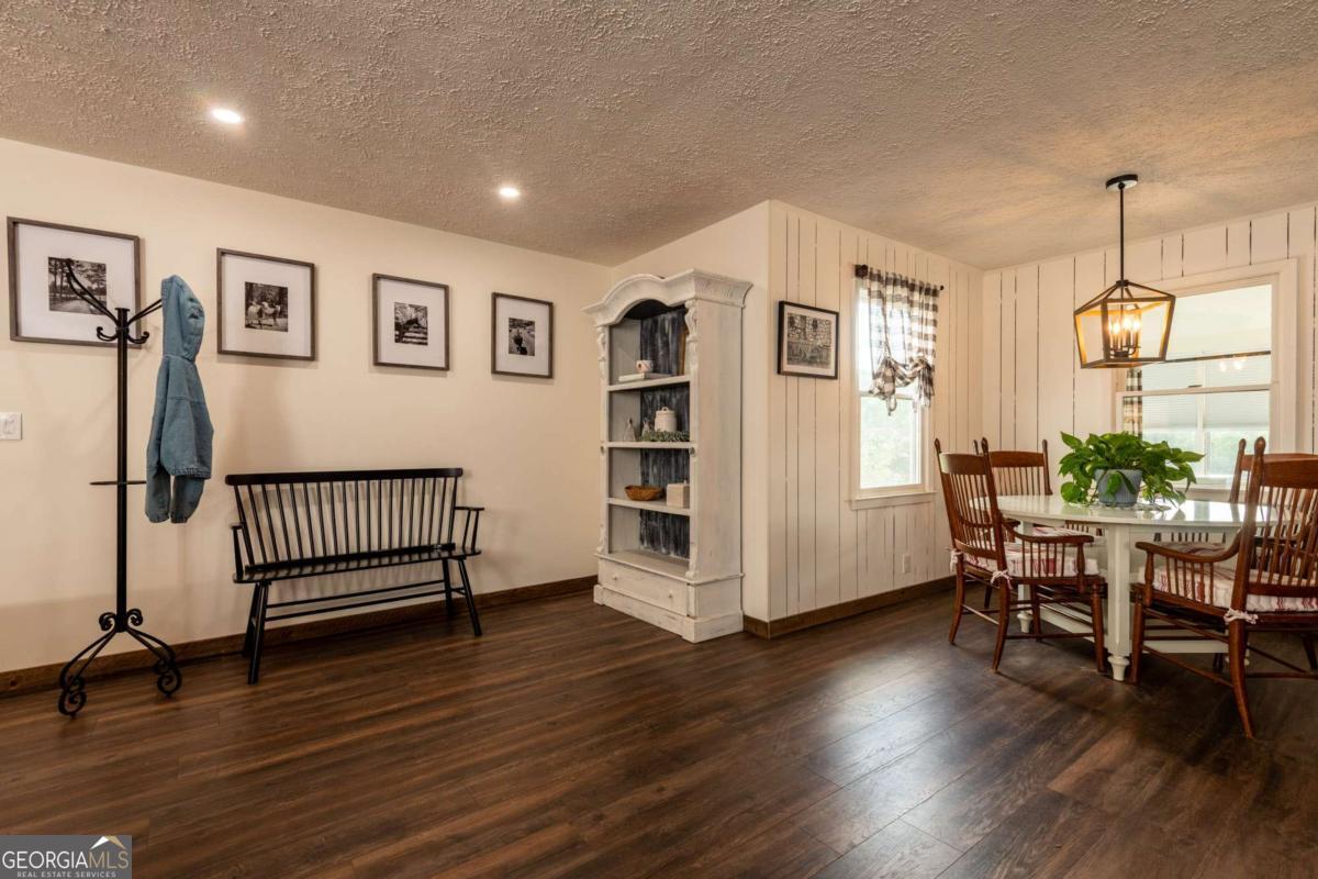 588 Pinetree Road