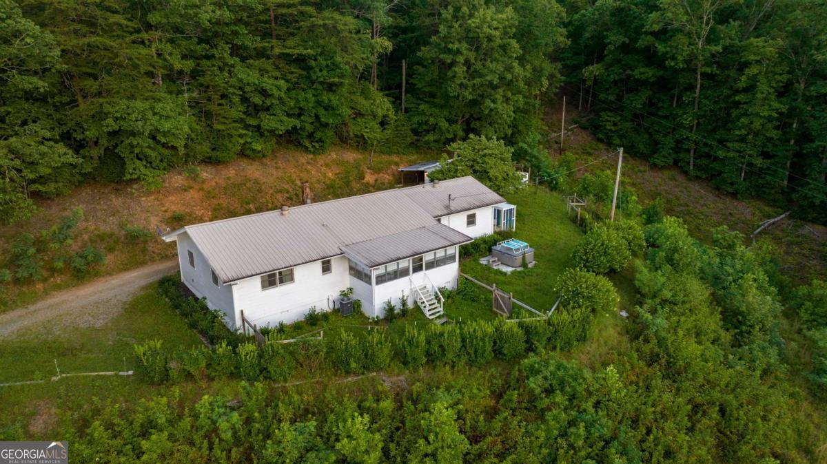 588 Pinetree Road