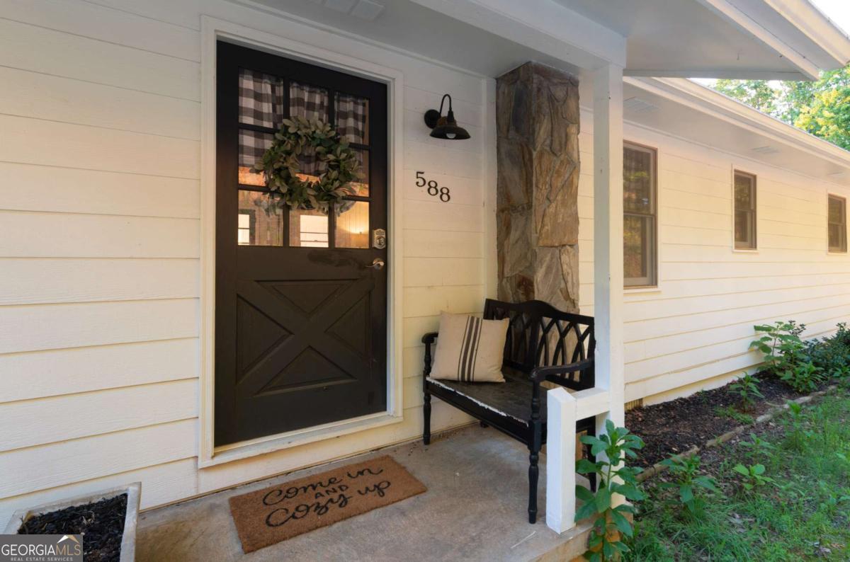 588 Pinetree Road