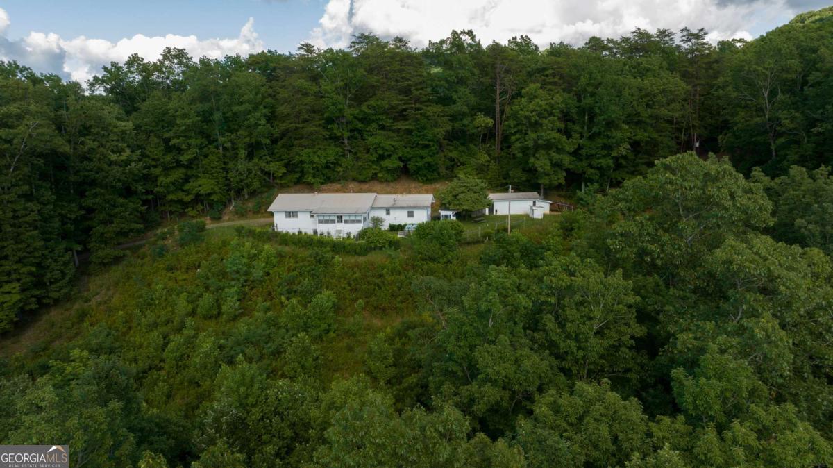 588 Pinetree Road