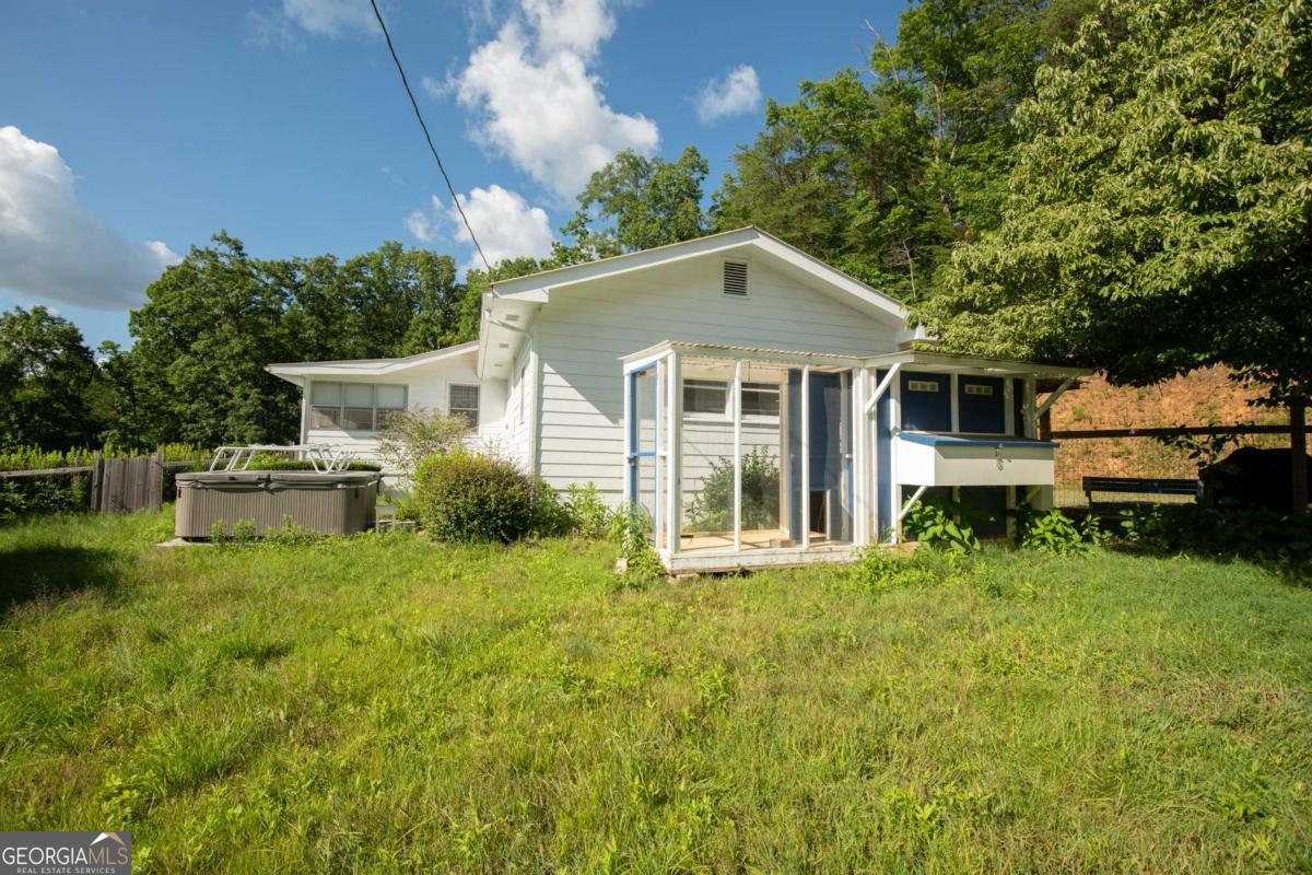 588 Pinetree Road