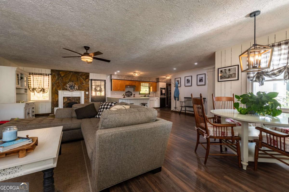 588 Pinetree Road