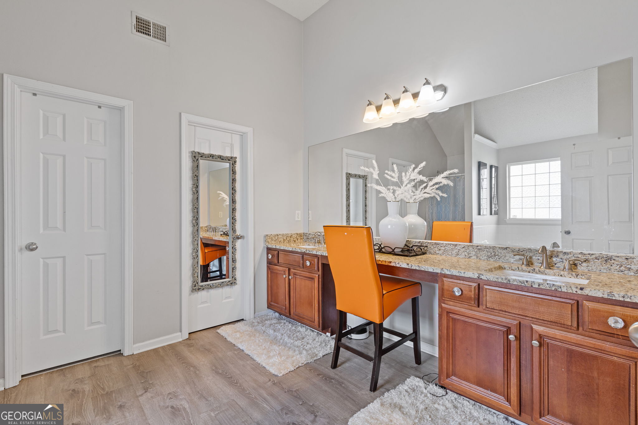 6637 CHASON WOODS Court