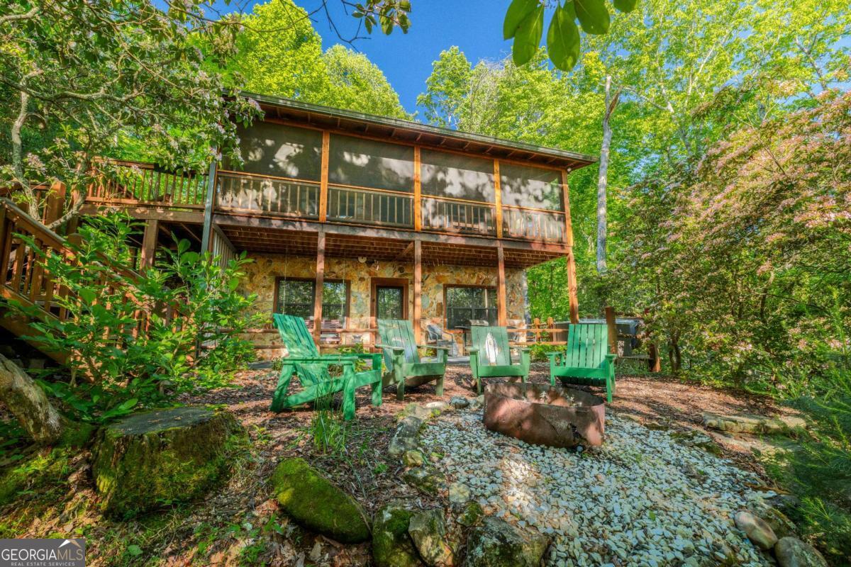 90 Holloway Circle