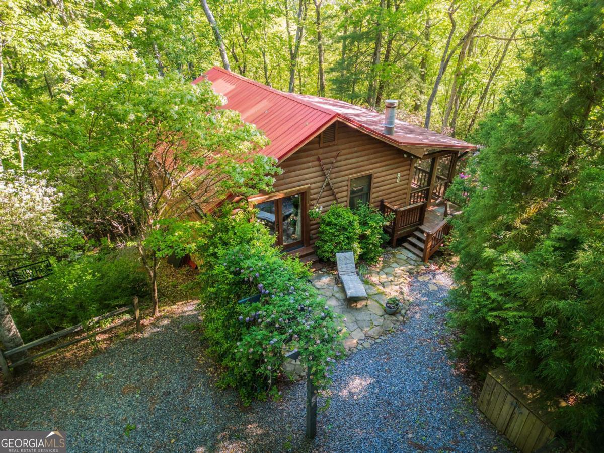 90 Holloway Circle