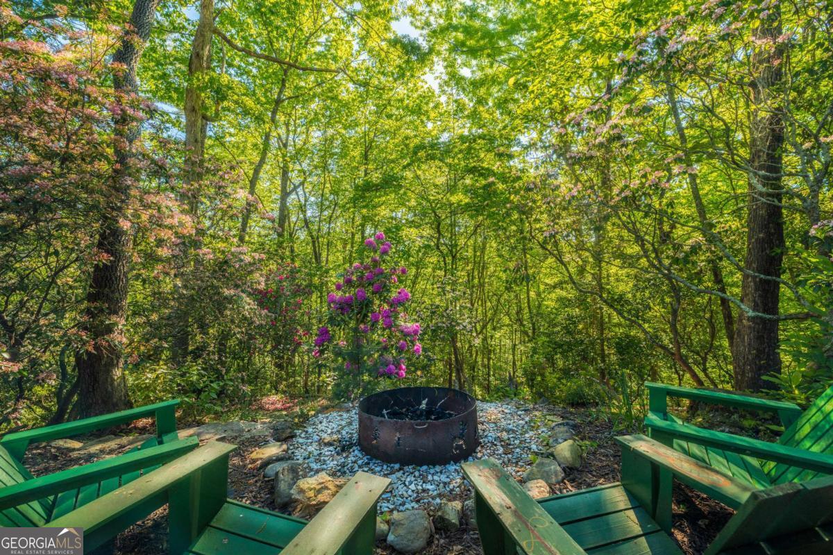 90 Holloway Circle