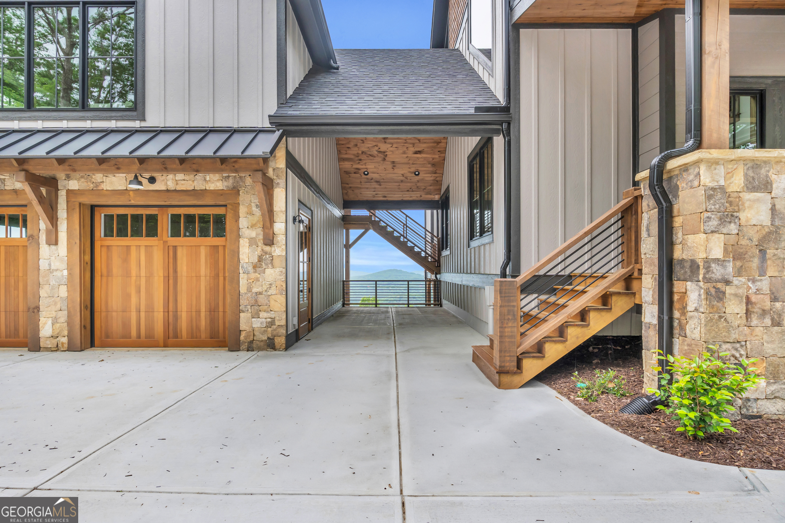 726 Overlook Drive