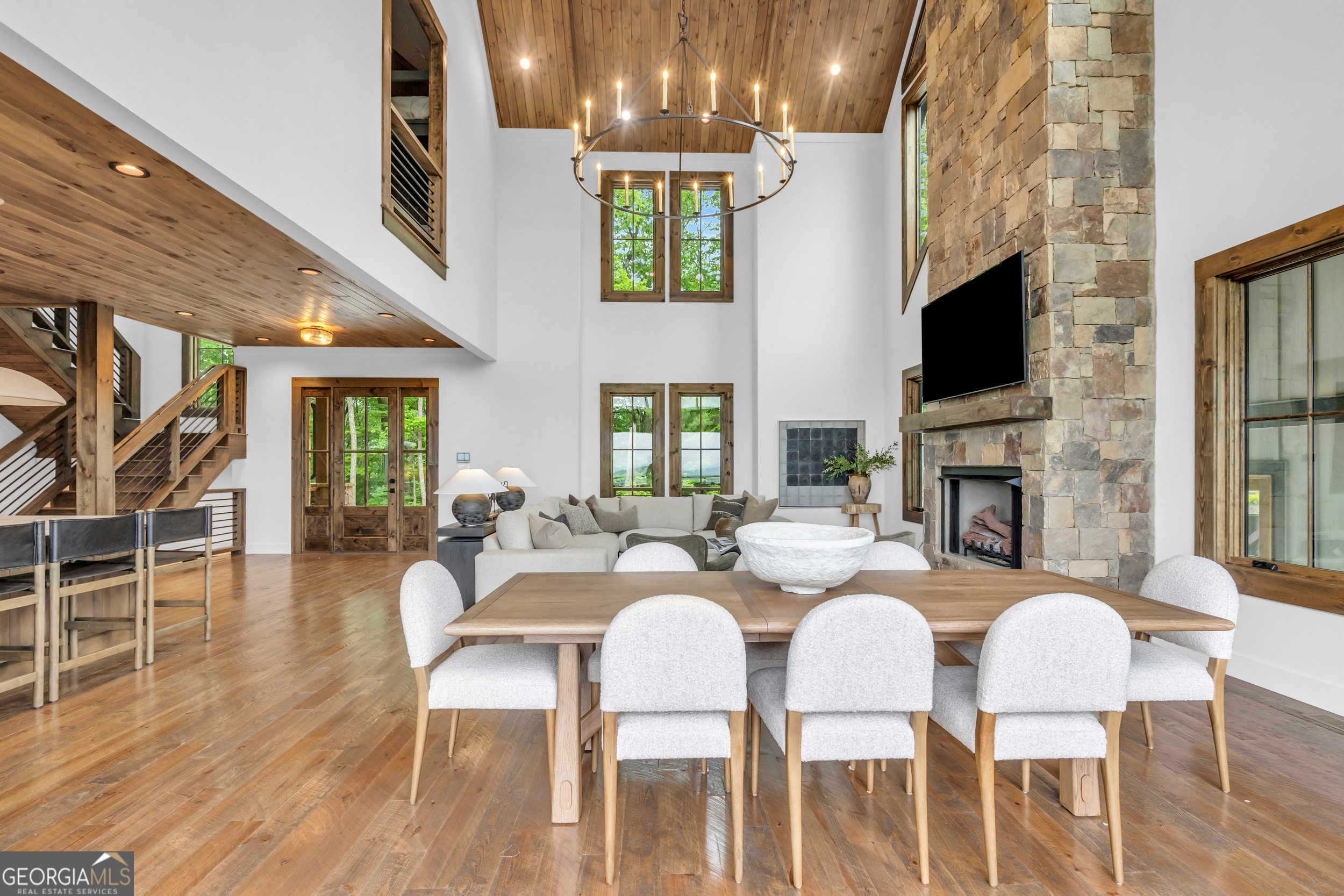 726 Overlook Drive