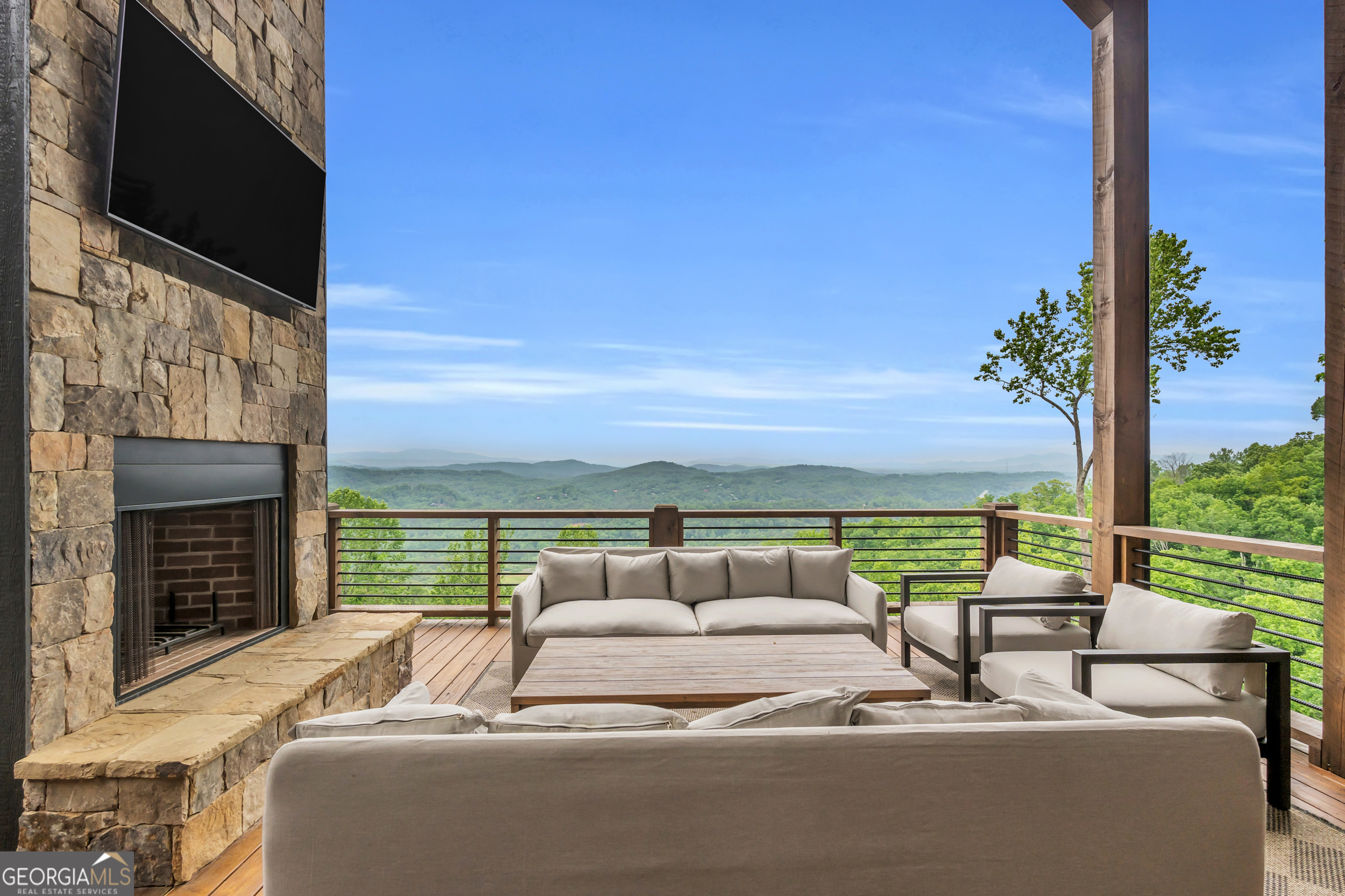 726 Overlook Drive
