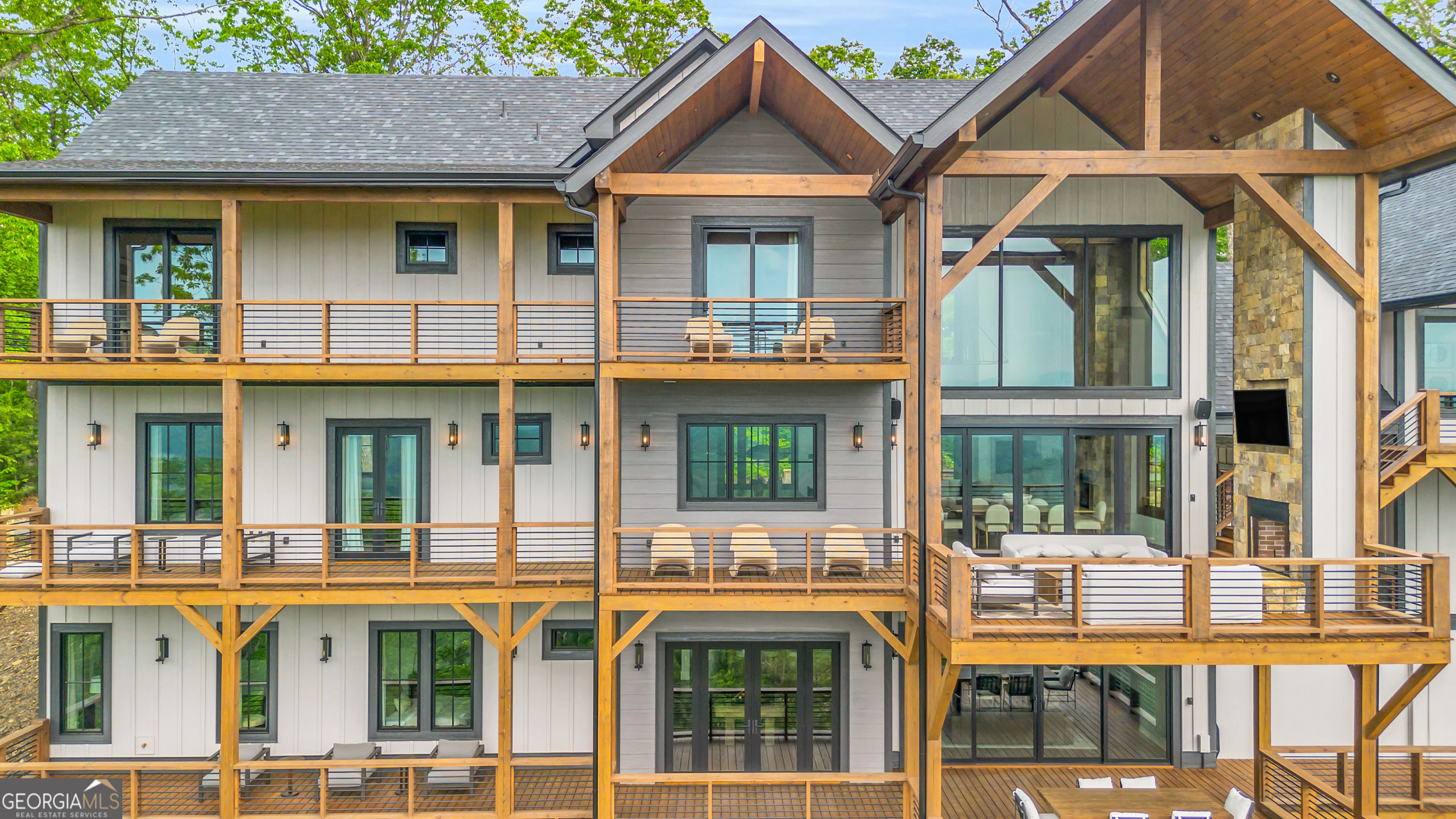 726 Overlook Drive