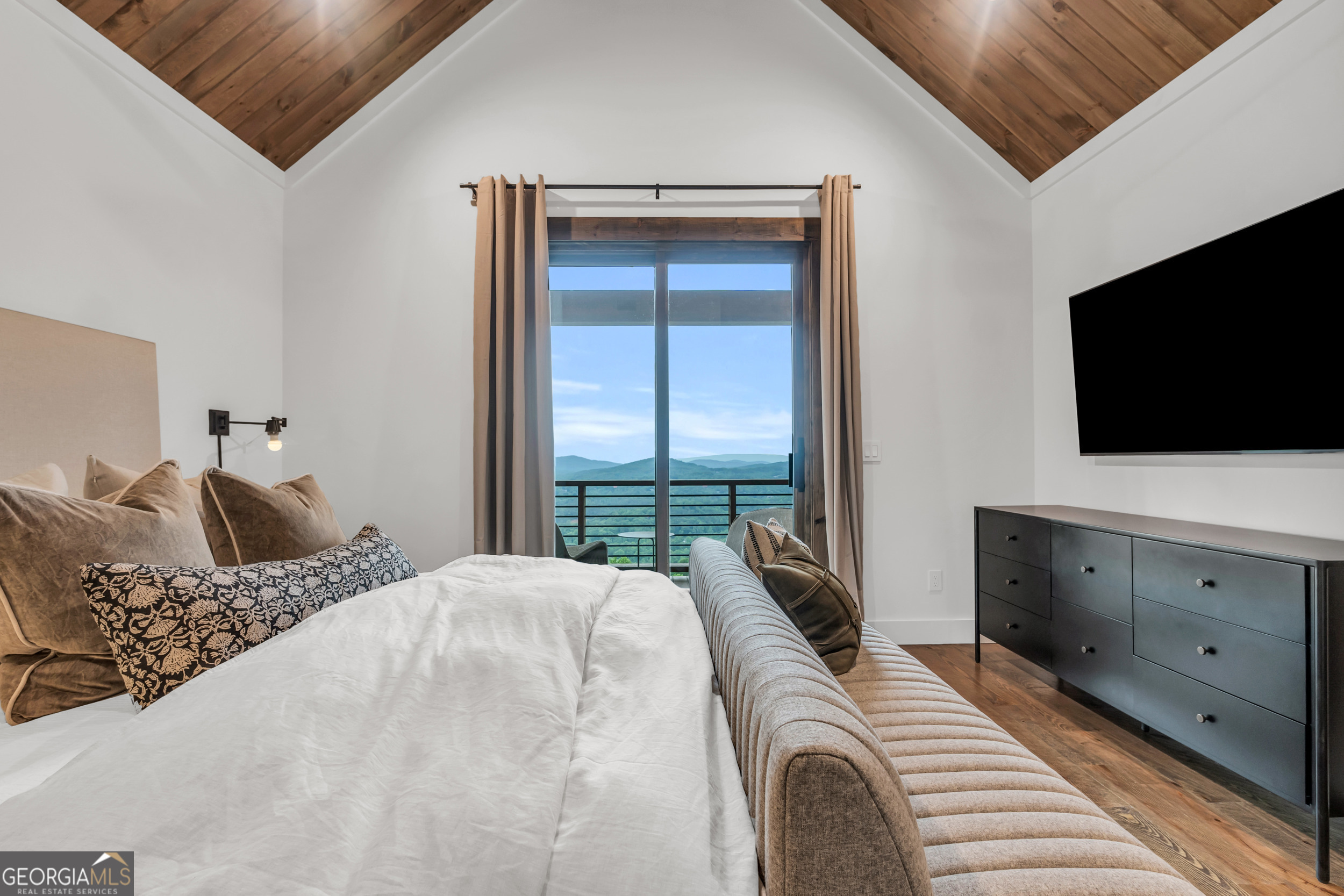 726 Overlook Drive