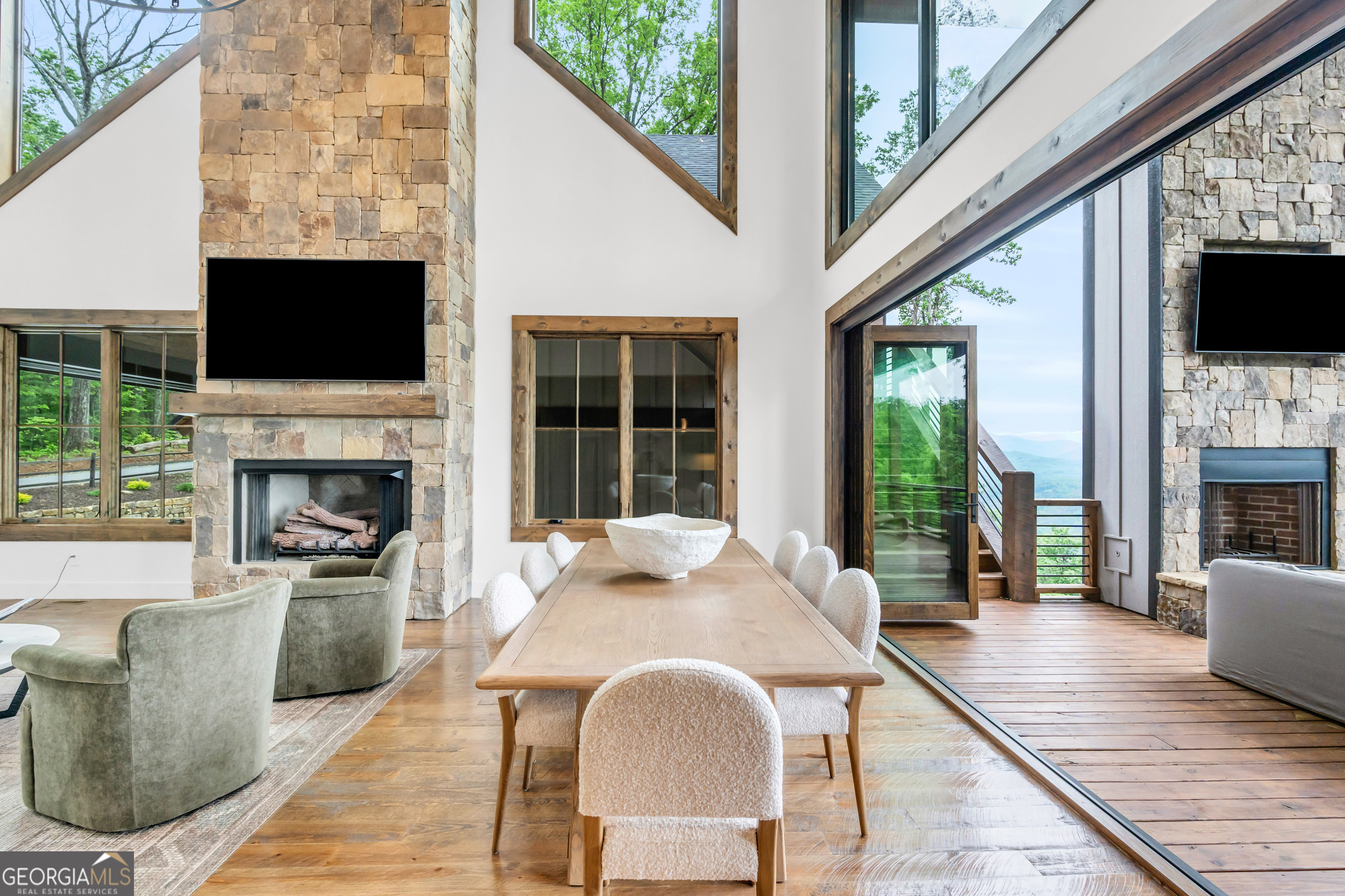 726 Overlook Drive